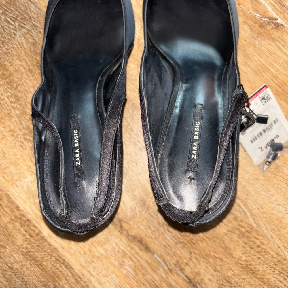 Zara Satin Slingback Heels Black Size 9 Elastic Back Strap, Extra Heel Pieces - Picture 6 of 8